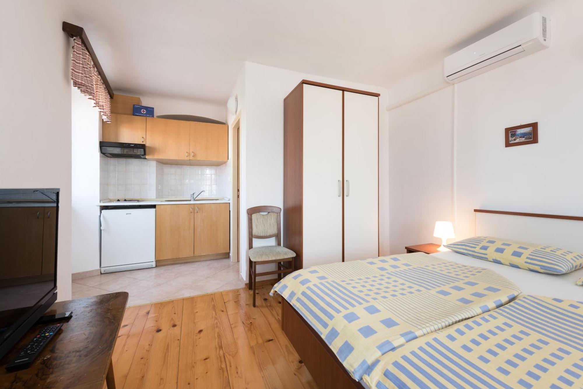 Apartments Mirakul Mali Lošinj Cameră foto
